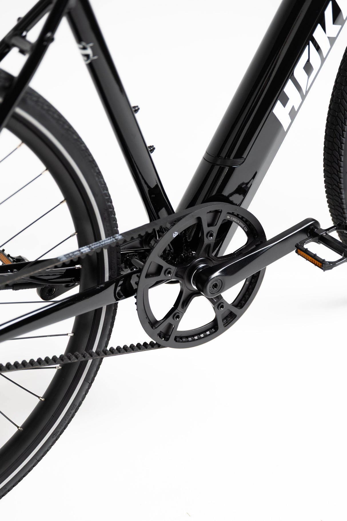 Sleek Black Surge Electric Commuter Bike: 90km Range, Carbon Drive, Lightweight Urban Ride