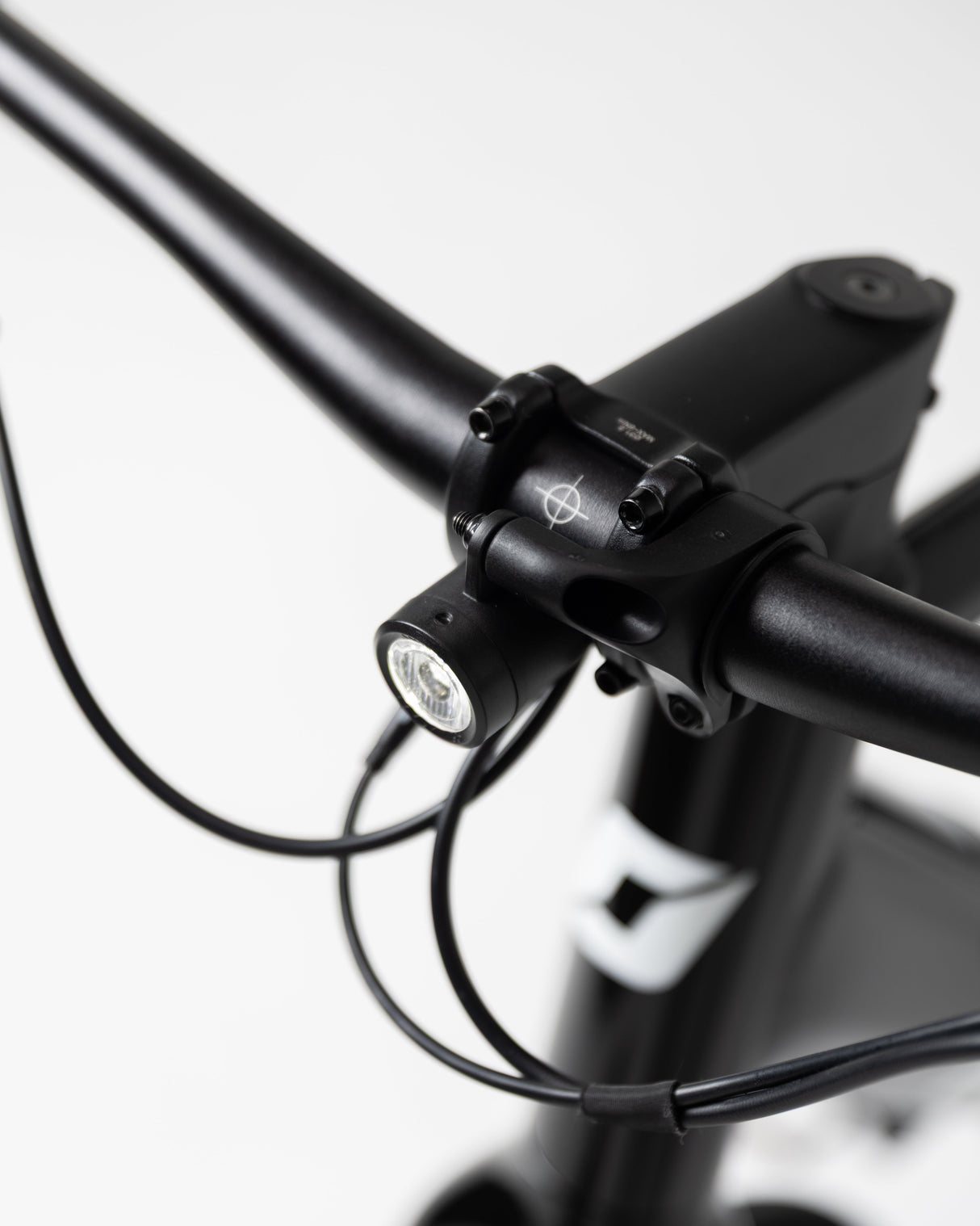 Sleek Black Surge Electric Commuter Bike: 90km Range, Carbon Drive, Lightweight Urban Ride