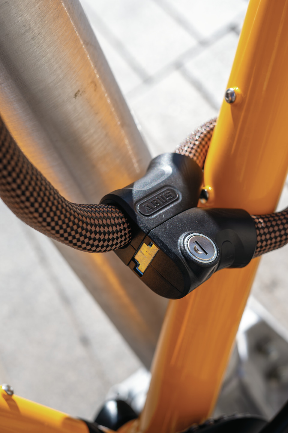 Abus Infinity Loop 1806 Chain Bike Lock: Flexible Double Loop Bicycle Security