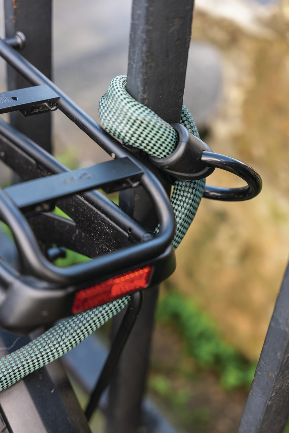 Abus Infinity Loop 1806 Chain Bike Lock: Flexible Double Loop Bicycle Security